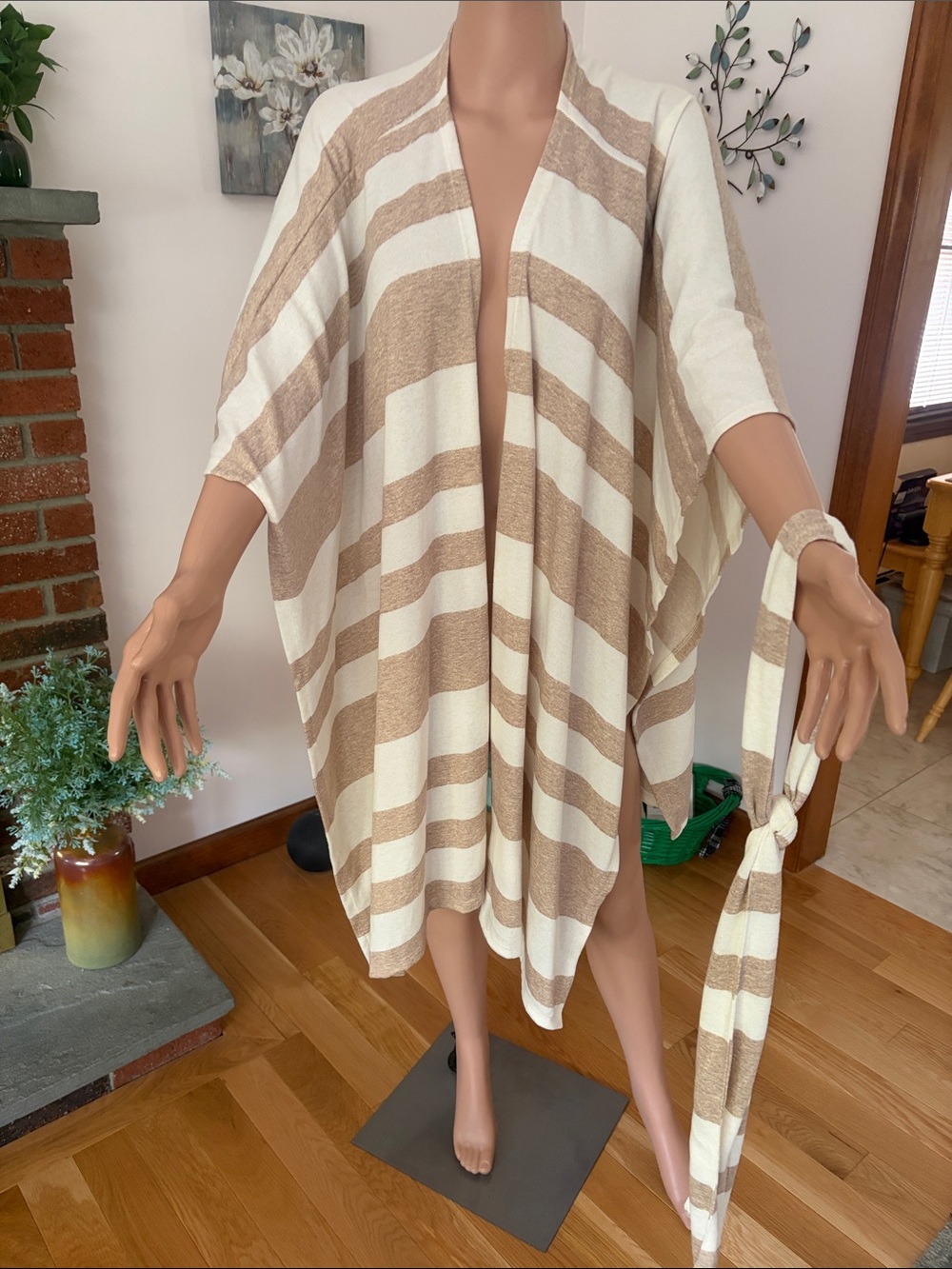 Striped Open-Front Kimono Cardigan - Cream & Tan with matching belt S/M size